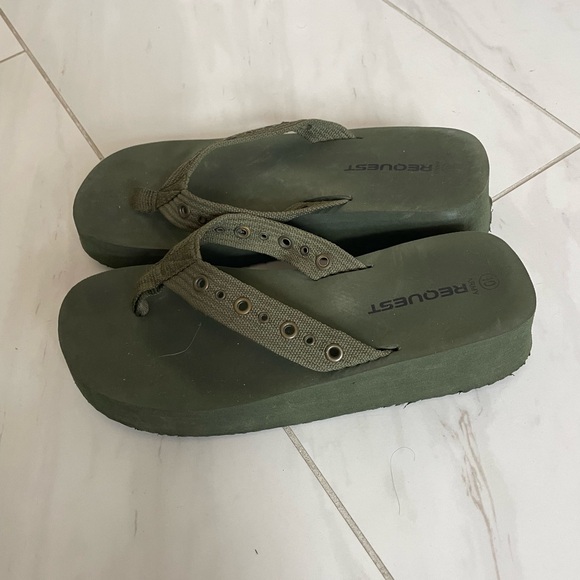 Y2K Army Request Platform Flip Flops - Picture 2 of 3